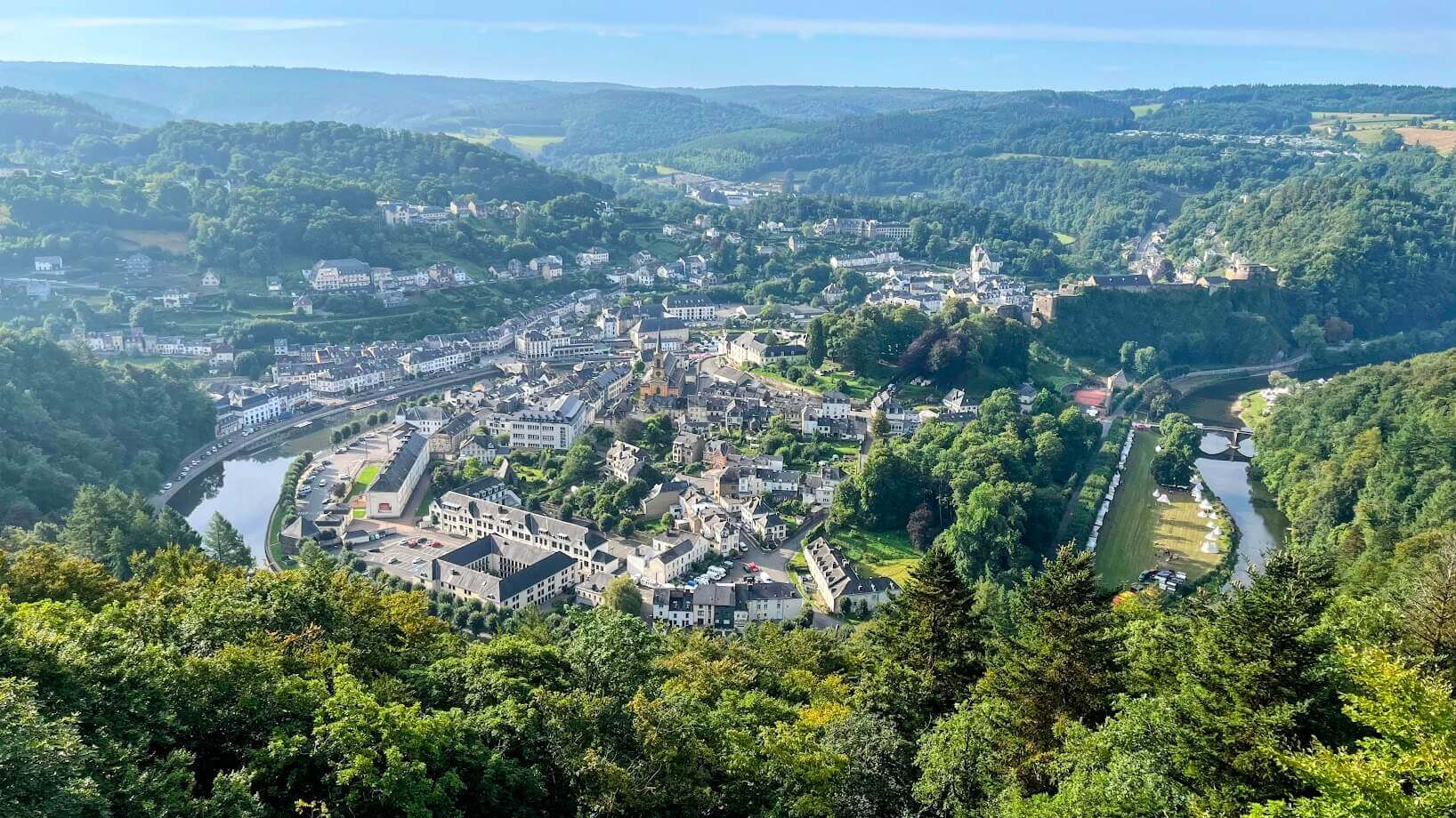 Bouillon town and castle bend on the Semois